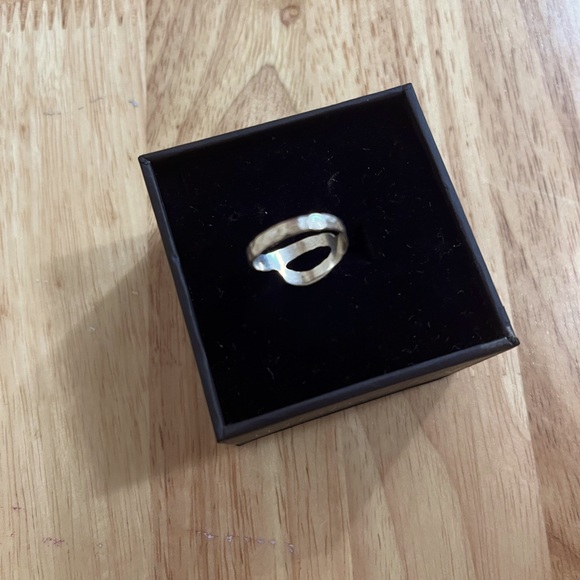 Pretty ring - Picture 6 of 6